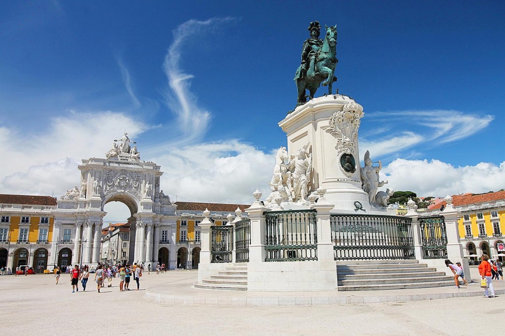 The small Lisbon and the big earthquake, Praça do Comércio